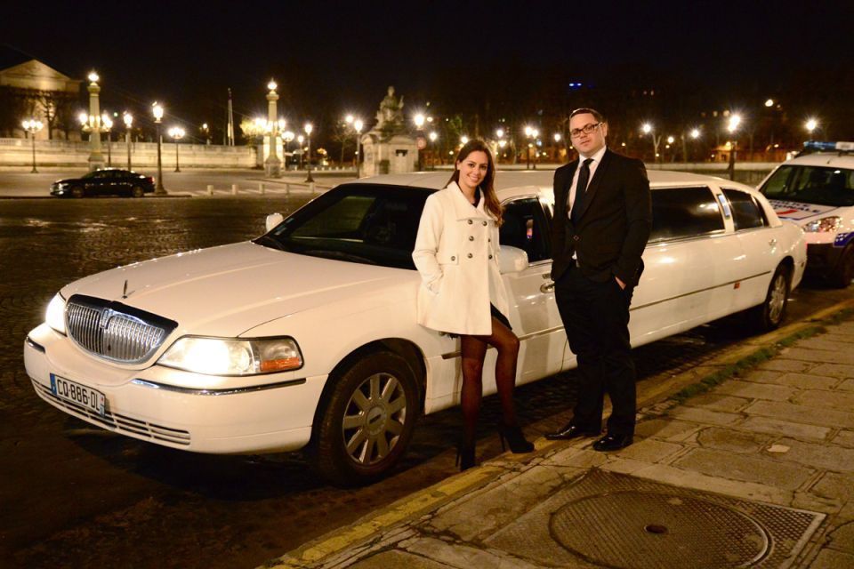 Tour romántico en limusina por París