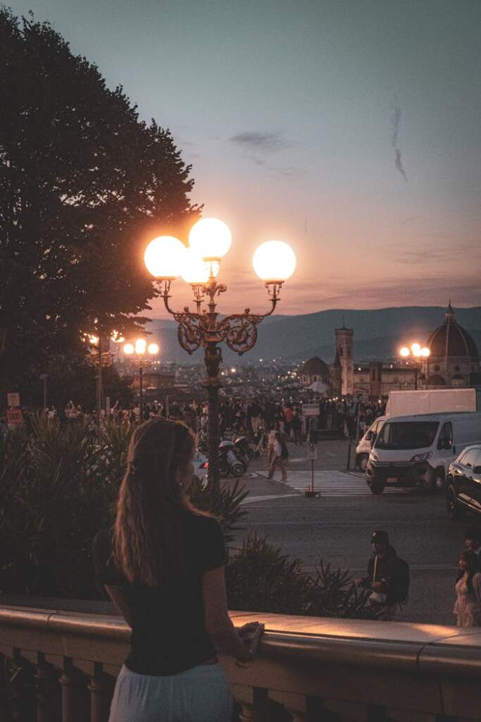 Florencia romántica: paseo en pareja junto al Arno y calles renacentistas